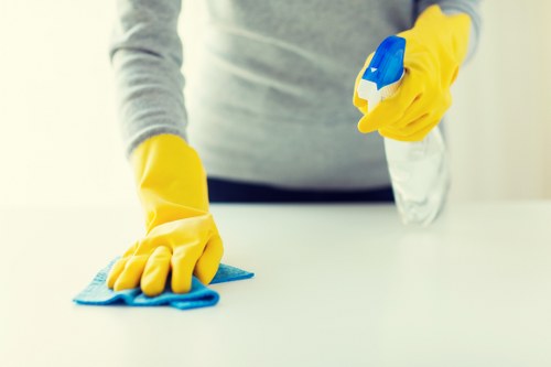 Commercial carpet cleaning pricing based on job size and condition
